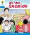 At the Seaside. Roderick Hunt, Gill Howell
