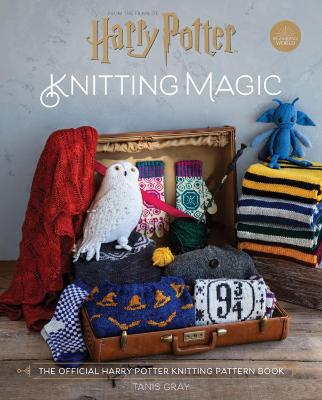 Harry Potter Knitting Magic: The Official Harry Potter Knitting Pattern Book - Gray, Tanis